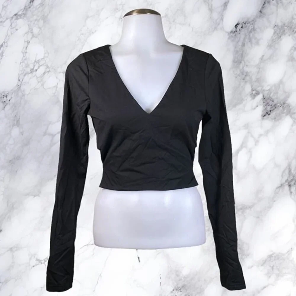 Superdown Hannah Open Back Top - Black
